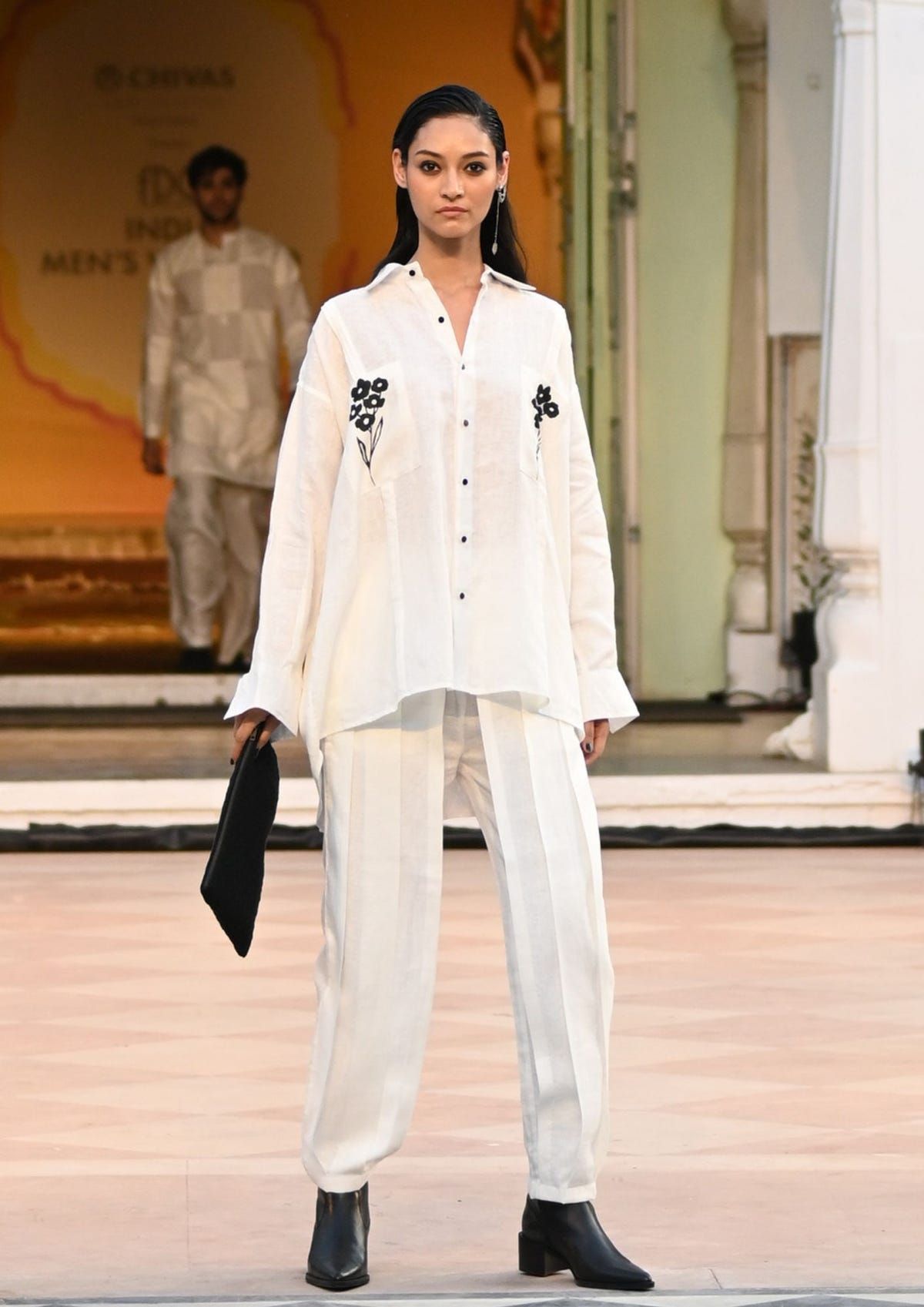 TUCSON LOOK - WHITE - image 2