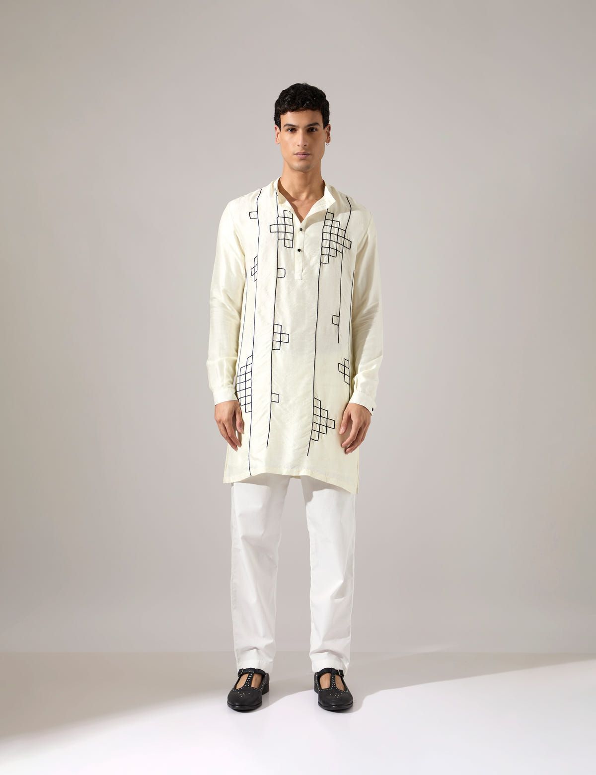 Tywin Hand Embroidered Kurta Set - Off White - image 2