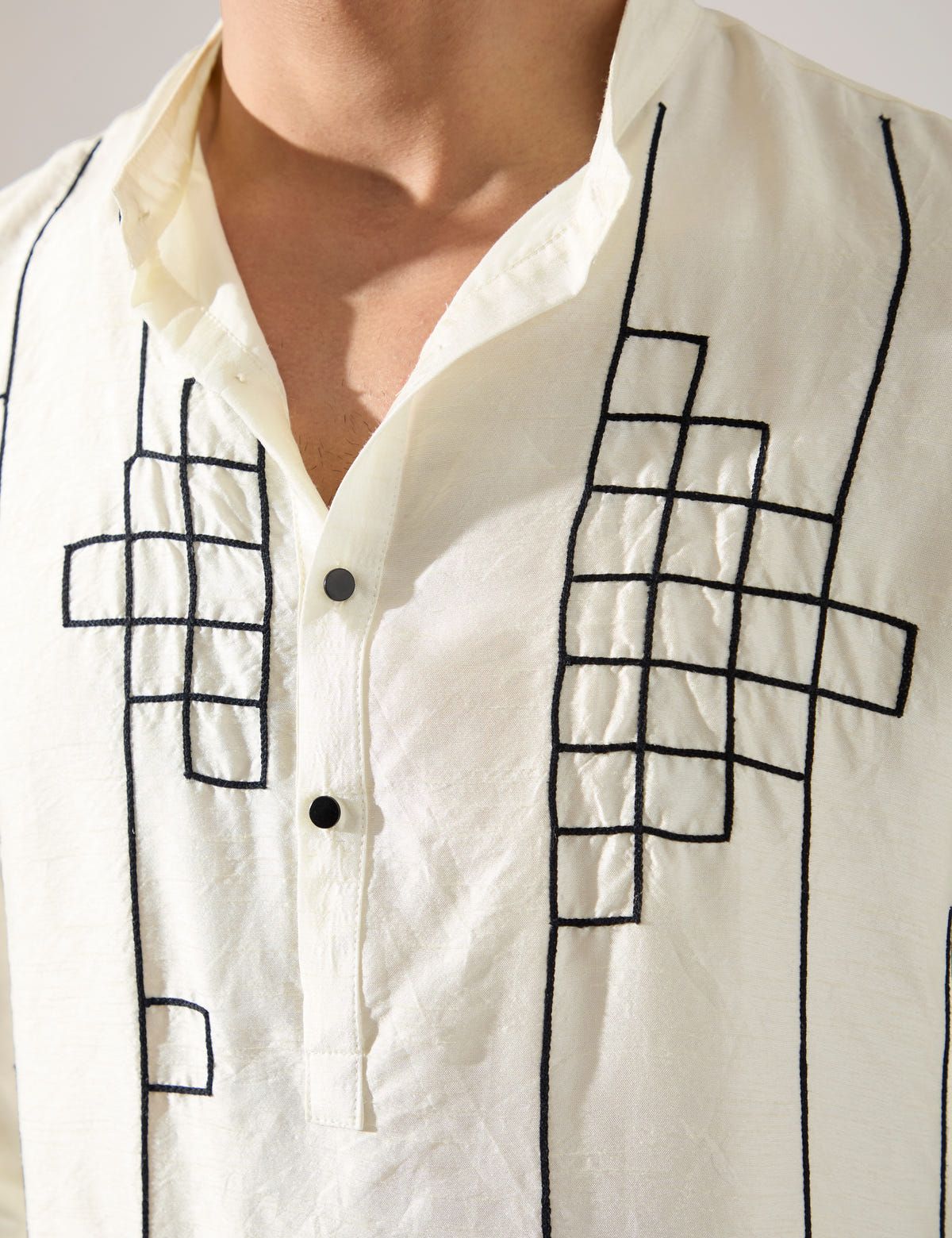 Tywin Hand Embroidered Kurta Set - Off White - image 6