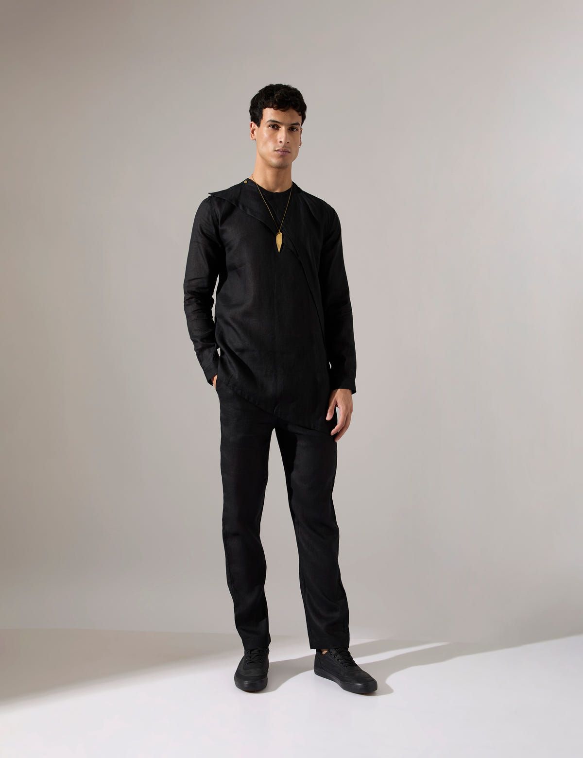 Leo Kurta Set - Black - image 1