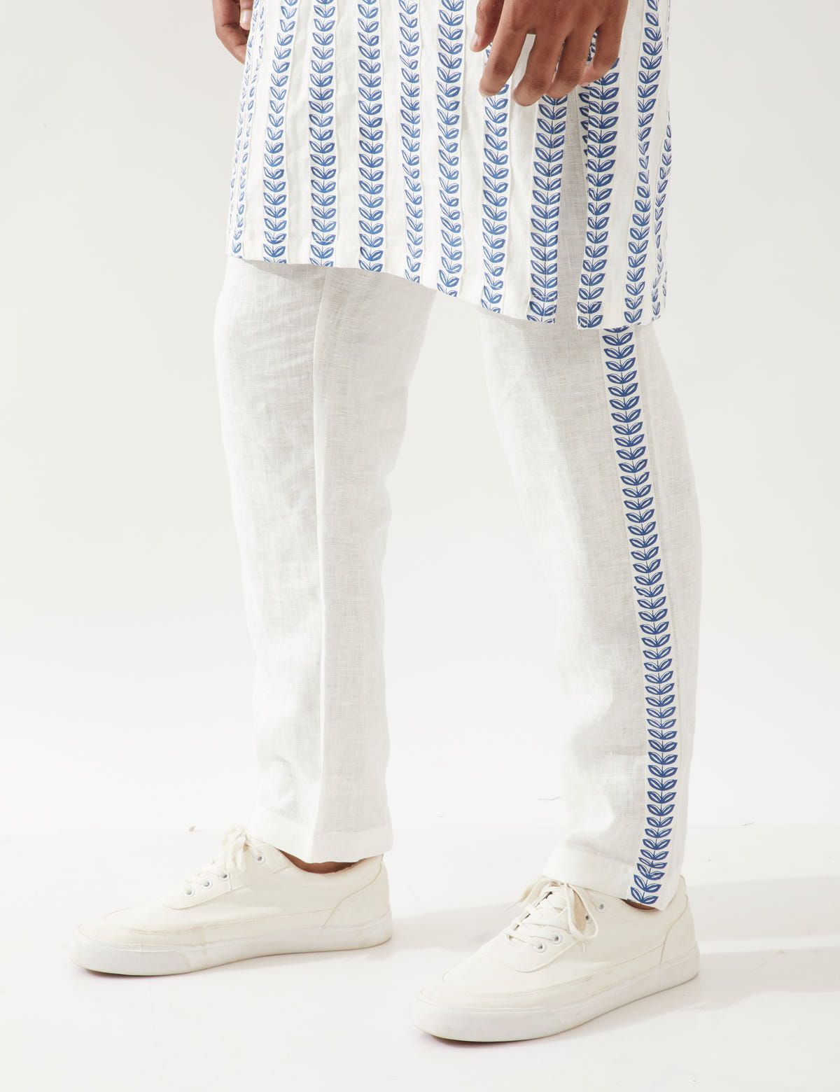 BLAKE CATKIN KURTA SET - WHITE - image 7