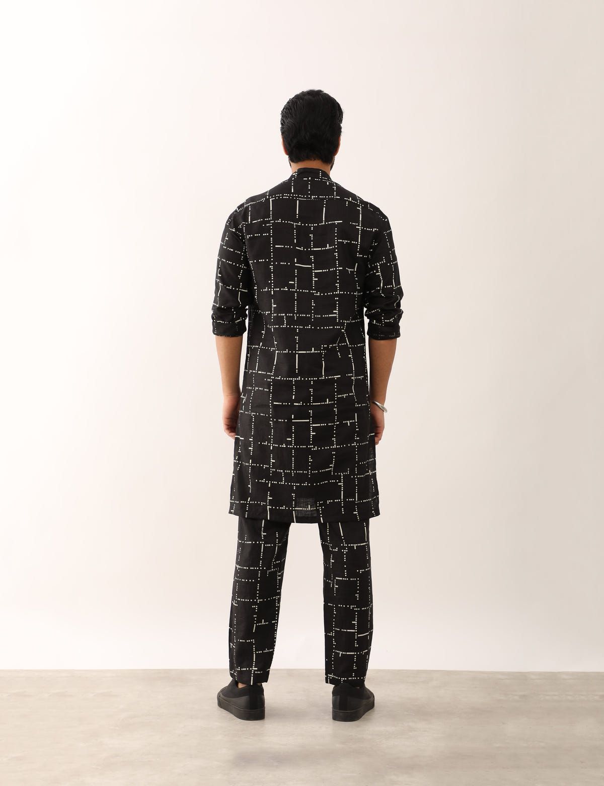NAKUL TETRIS KURTA - BLACK - image 3