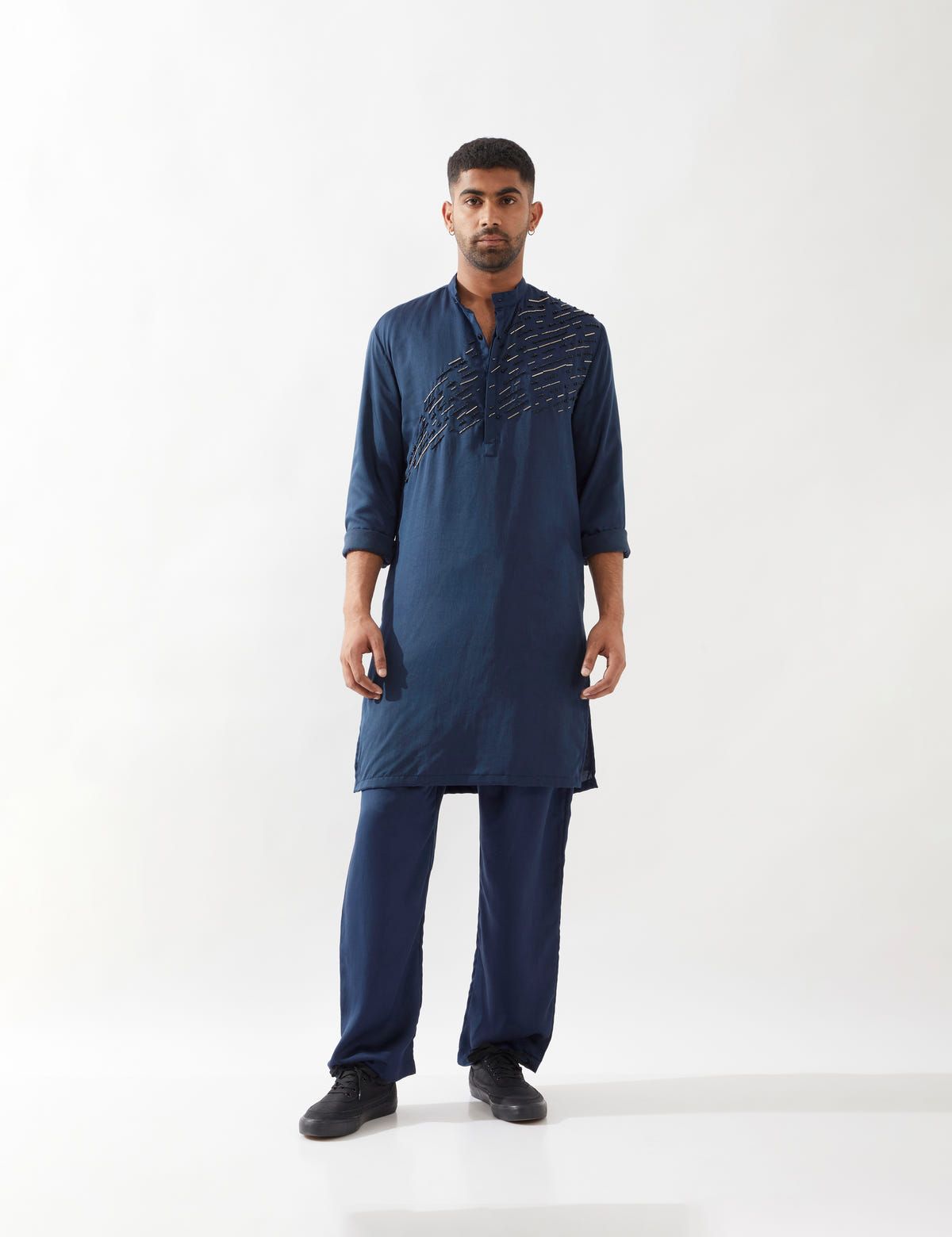 WYNN KURTA SET - NAVY - image 1