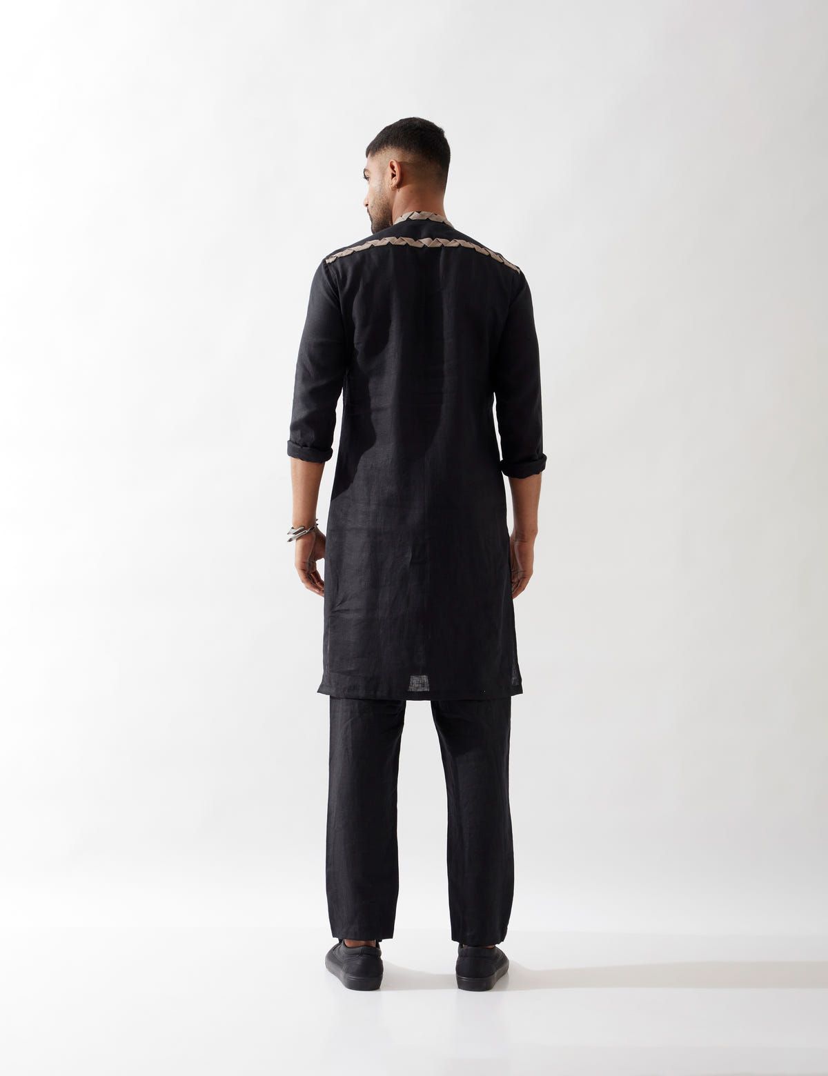LLOYD KURTA - BLACK - image 4