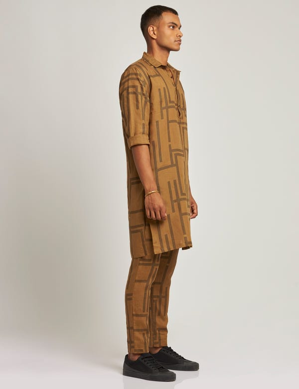 SON OF A NOBLE - SNOB — OAKWOOD KURTA MAZE- GOLDEN BROWN