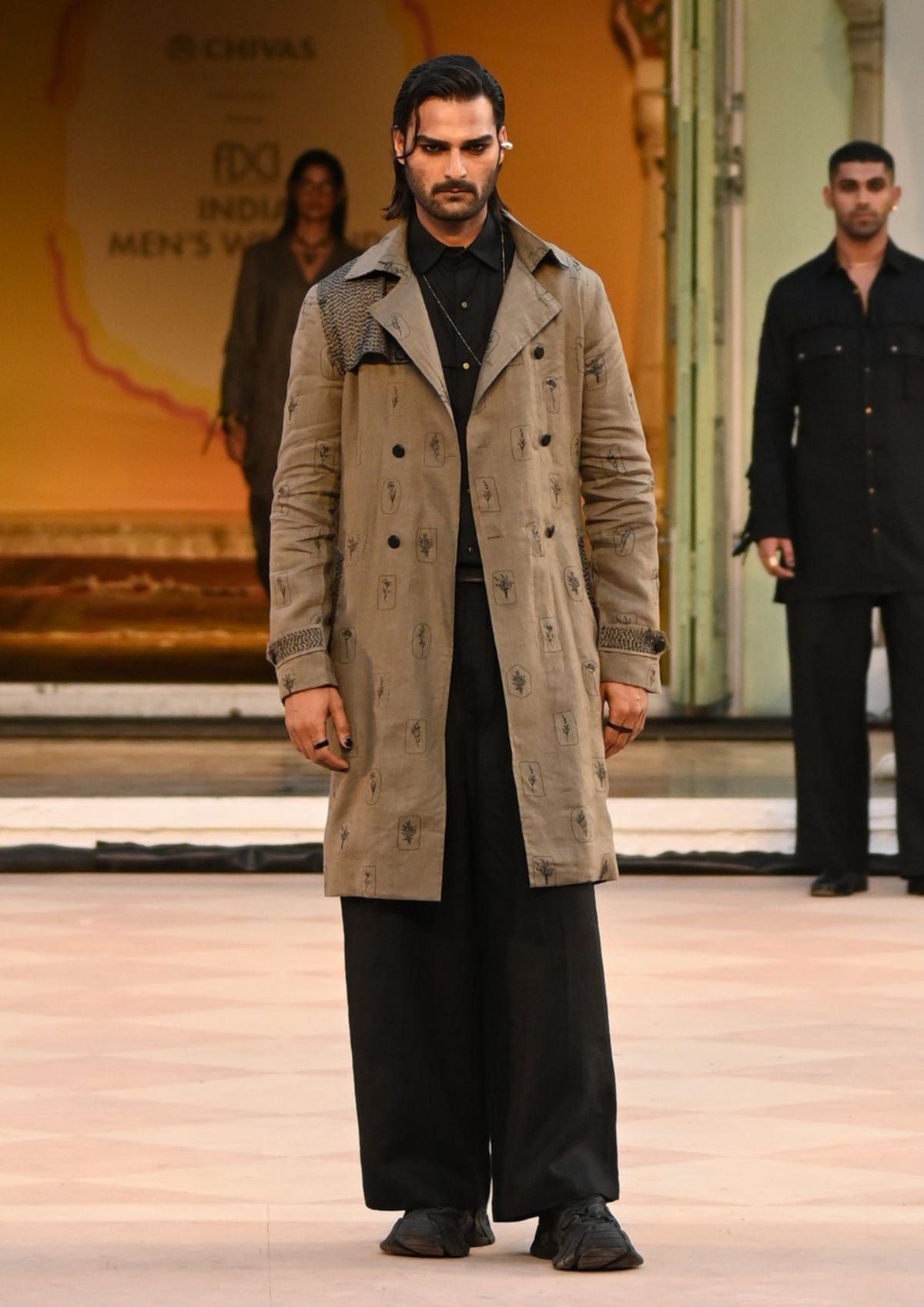ZENO LOOK - BLACK - image 1