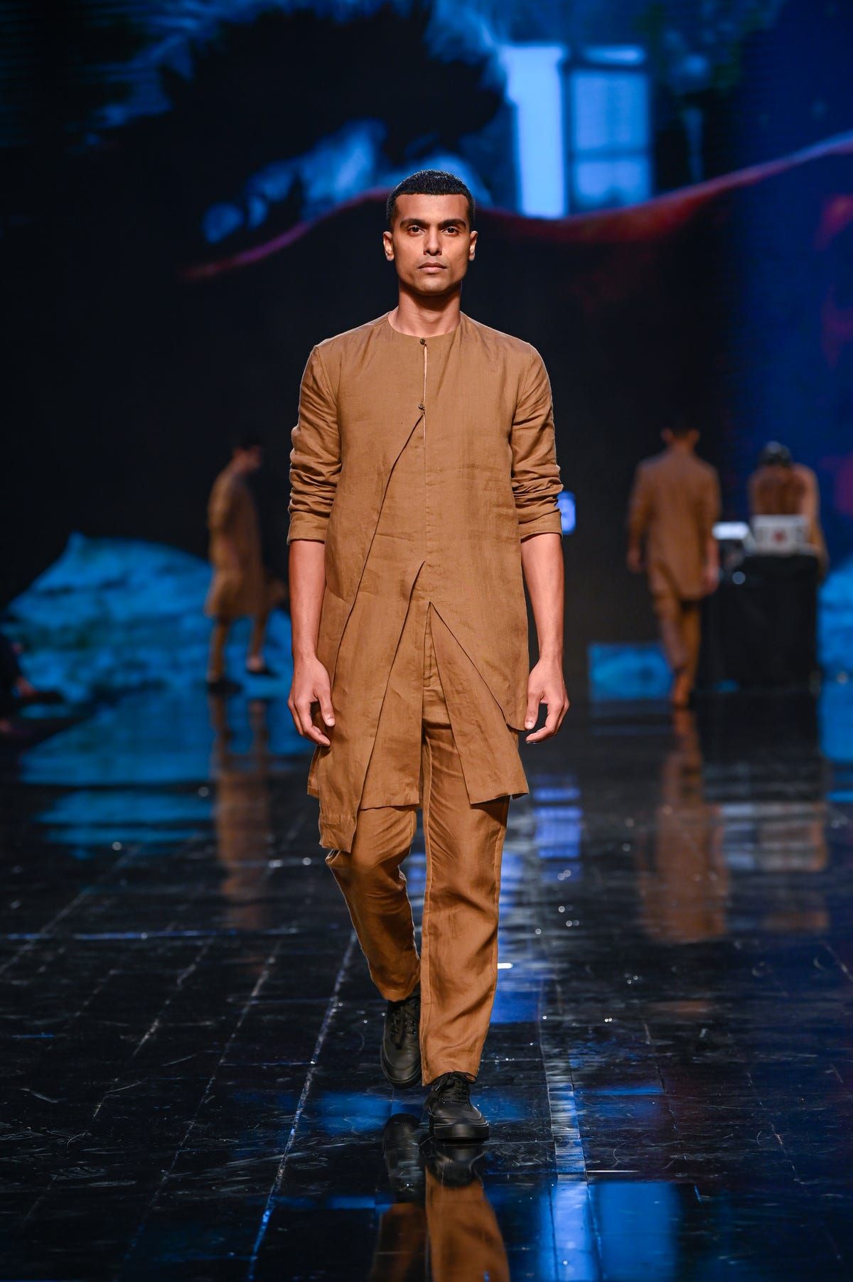 DUMKA - LOOK - image 1