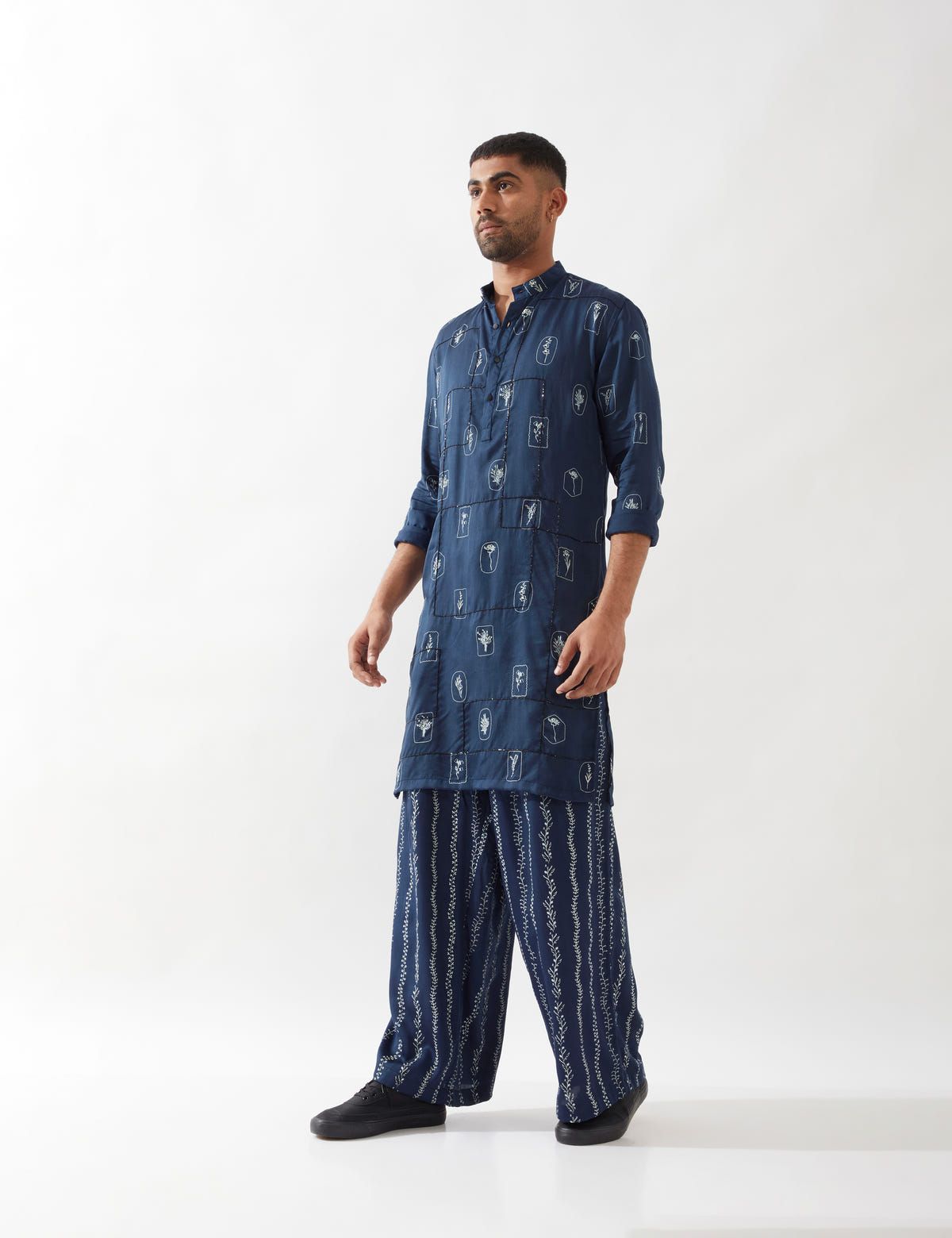 ZEPH STAMP KURTA SET - NAVY - image 4