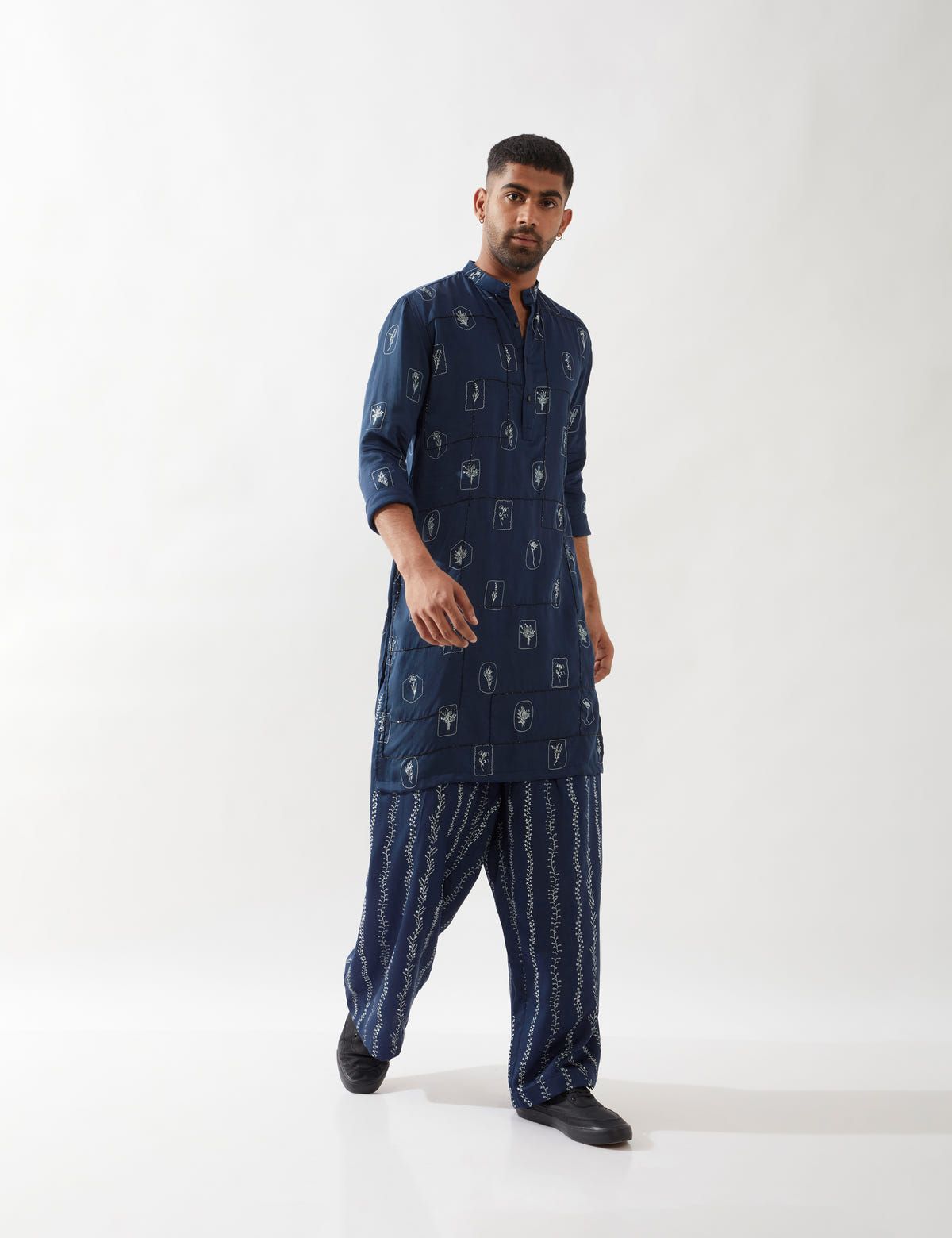 ZEPH STAMP KURTA SET - NAVY - image 7