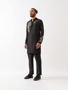 BRODY SILK KURTA SET - BLACK view 3