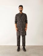 HALLES - FUZZ - KURTA - BLACK view 2