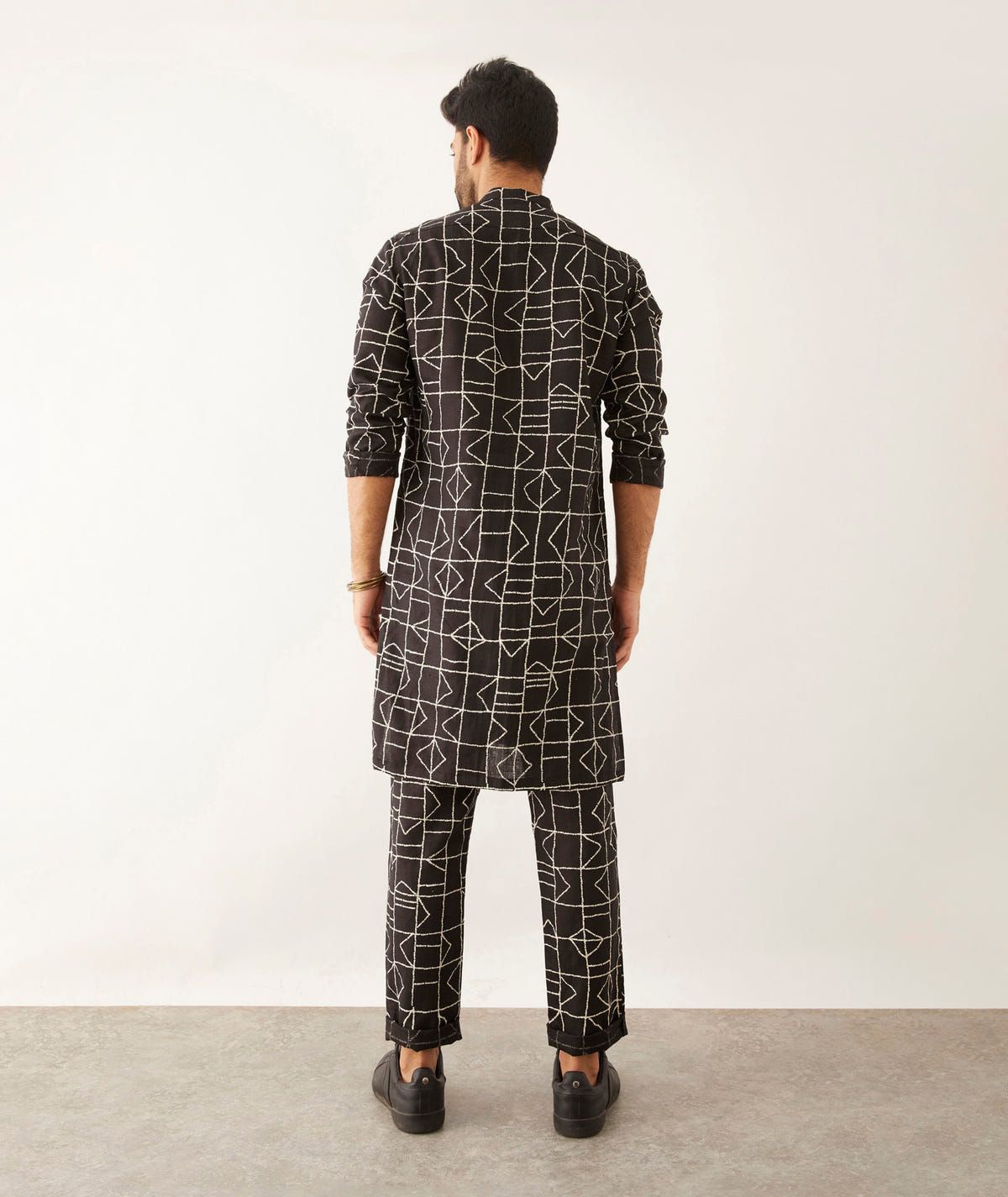 HALLES - FUZZ - KURTA - BLACK - image 4