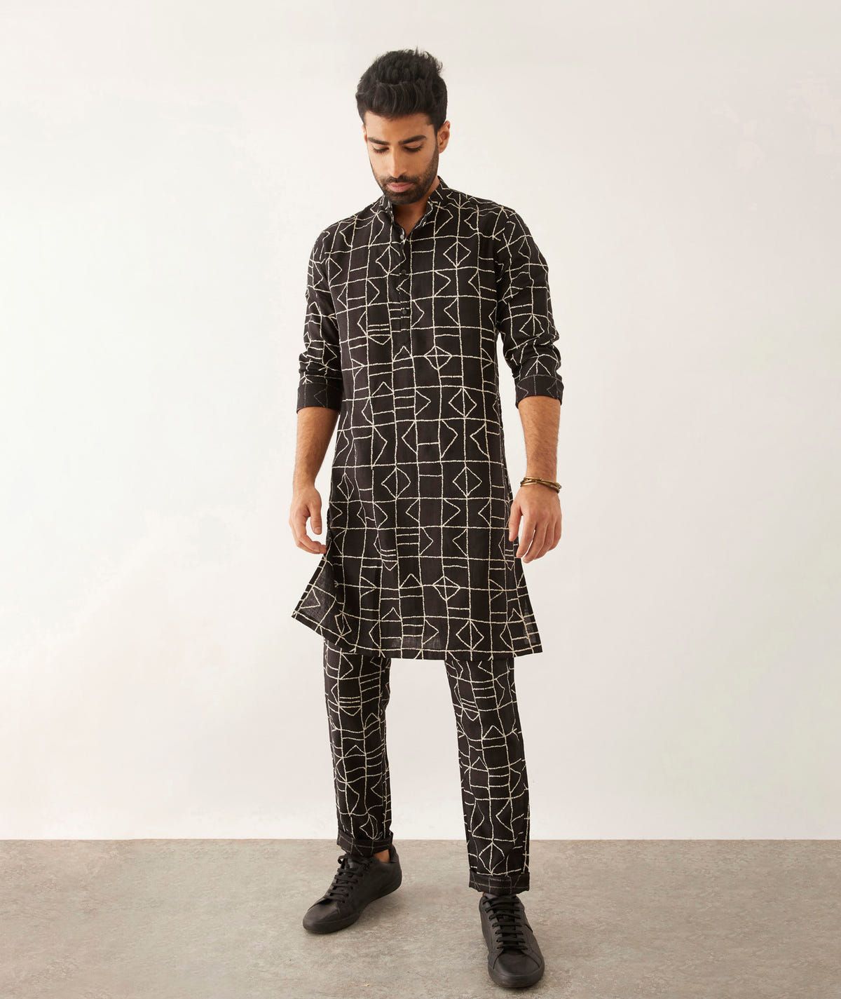 HALLES - FUZZ - KURTA - BLACK - image 5