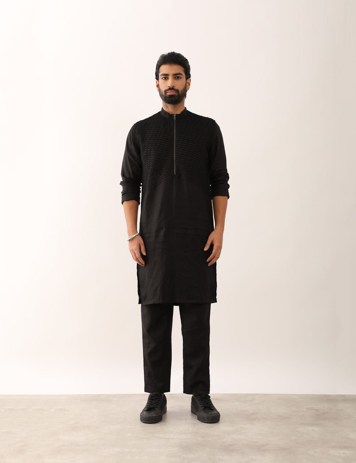 NAKSH KURTA - BLACK - image 2