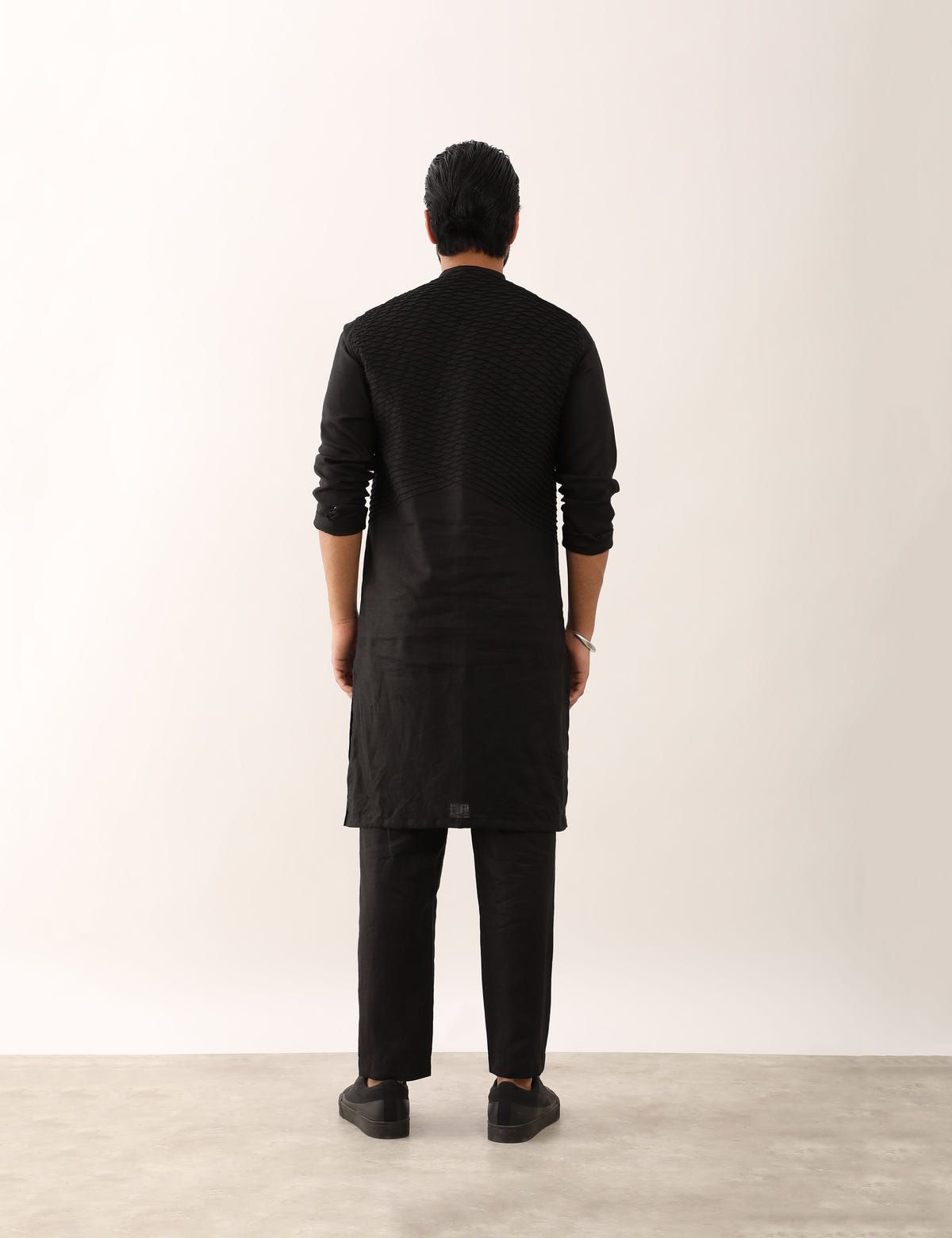 NAKSH KURTA - BLACK - image 4