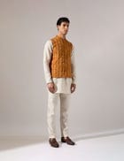 Hill Look - Mustard view 3