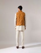 Hill Look - Mustard view 4
