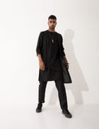 NIERO KURTA - BLACK view 1