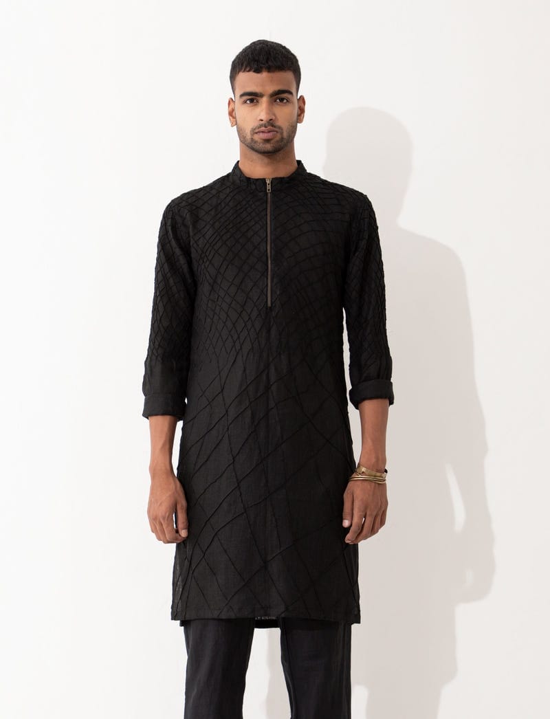 ALISTER KURTA  - BLACK
