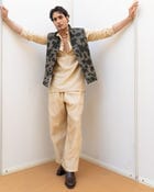 BARRACK - OFF WHITE view 3