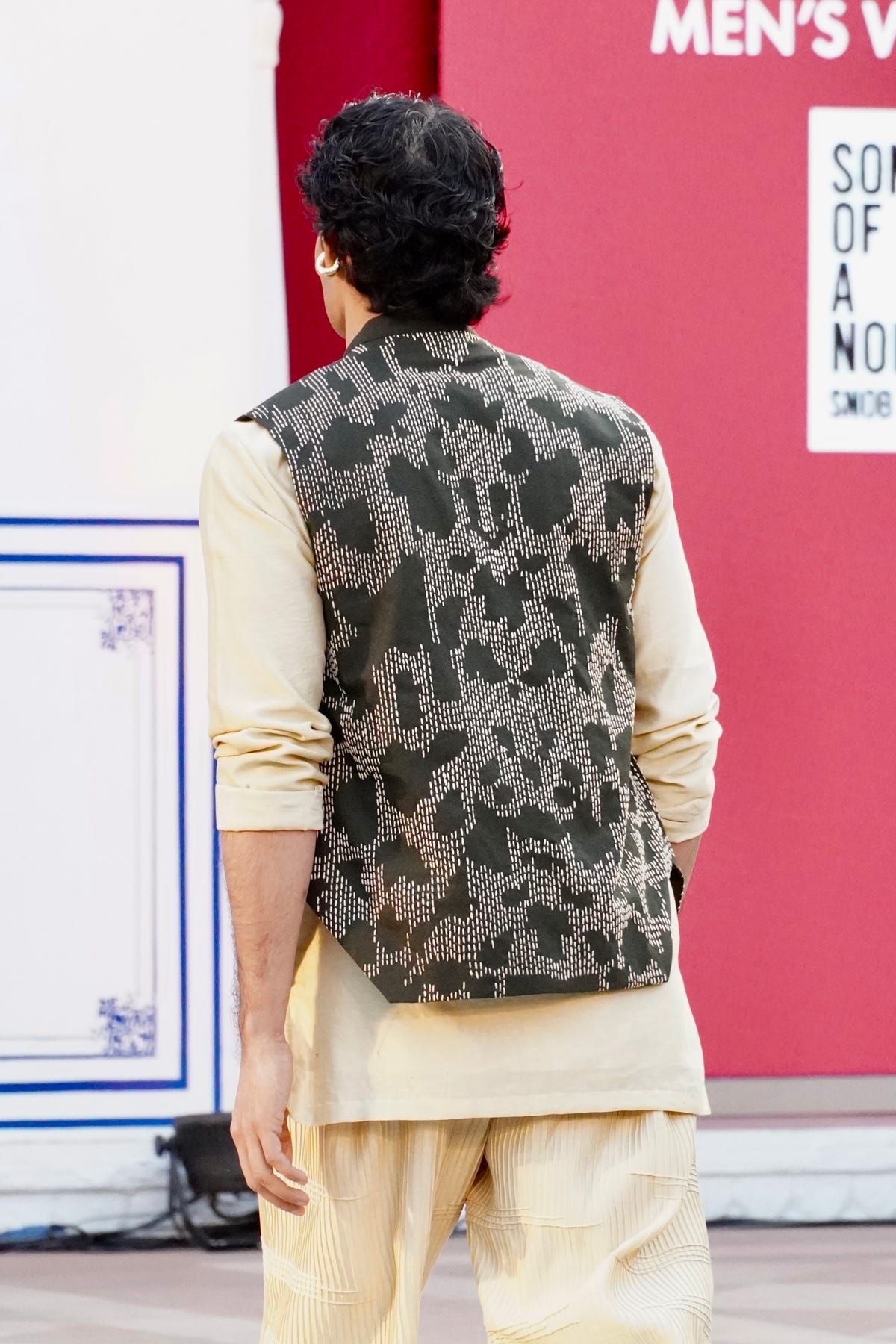 BARRACK - OFF WHITE - image 10