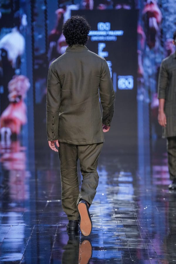 SON OF A NOBLE - SNOB — ULLAHI - LOOK