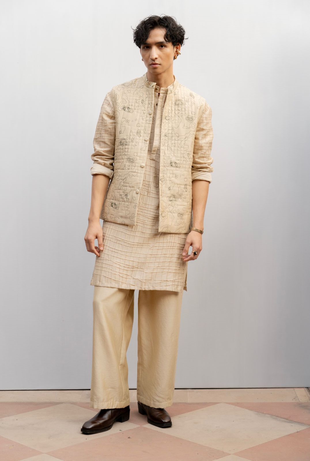 UNIT - OFF WHITE - image 4