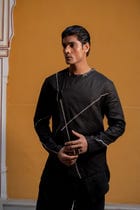 RIFLE - BLACK view 3