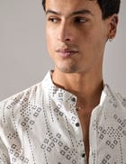 Elliot Plus Minus Kurta Set - White view 6