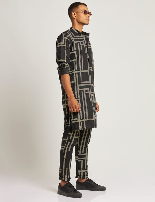 SON OF A NOBLE - SNOB — SHERWOOD KURTA MAZE - BLACK