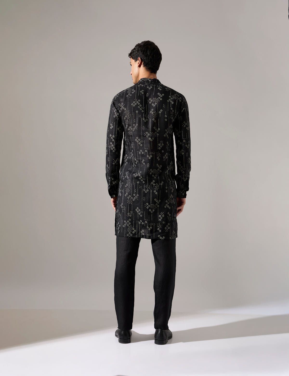 Elliot Plus Minus Kurta Set - Black - image 4