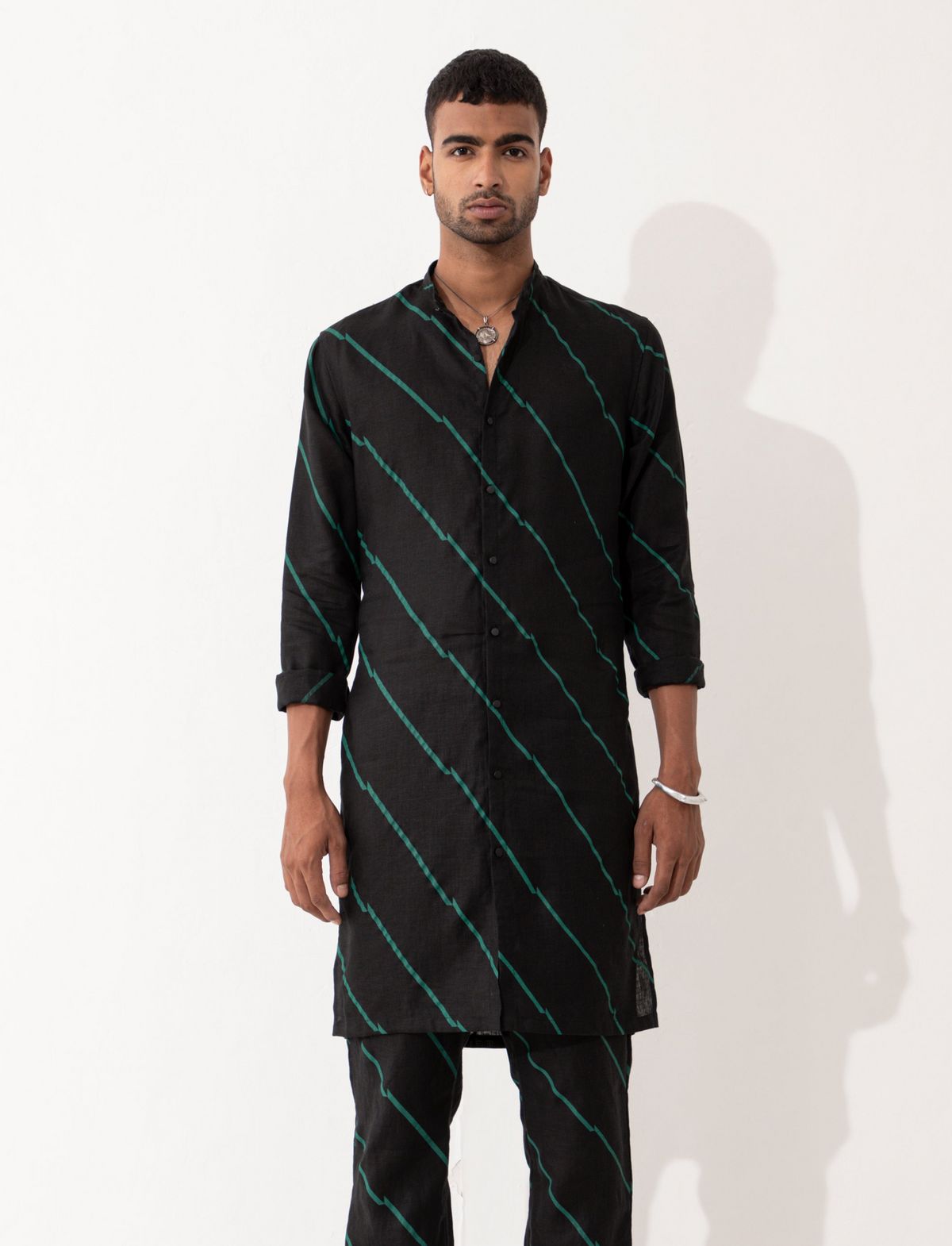 DARIS BIAS KURTA - BLACK - image 2