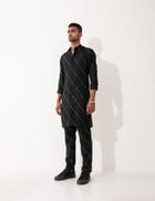 DARIS BIAS KURTA - BLACK view 3