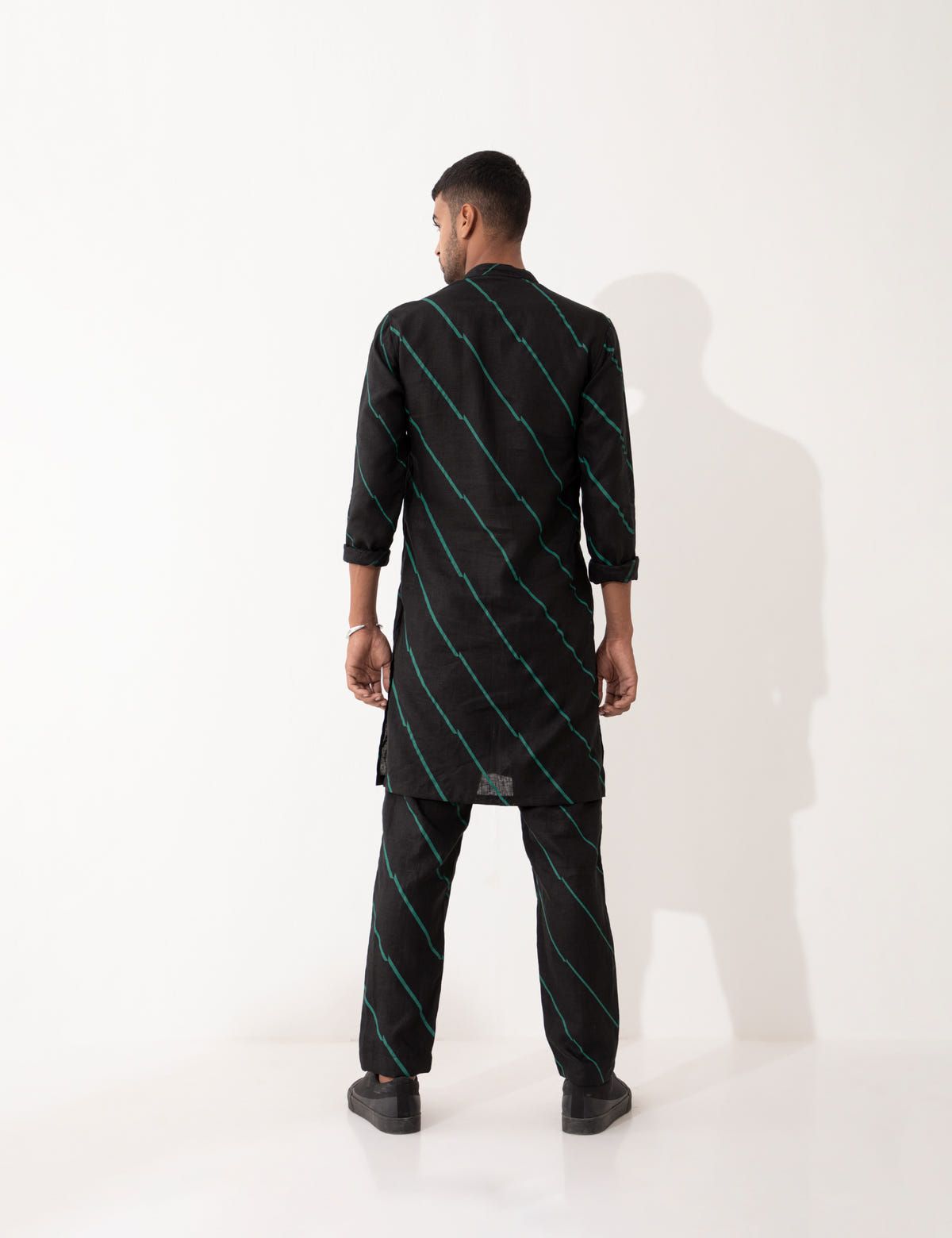 DARIS BIAS KURTA - BLACK - image 6