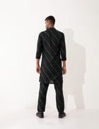 DARIS BIAS KURTA - BLACK view 6
