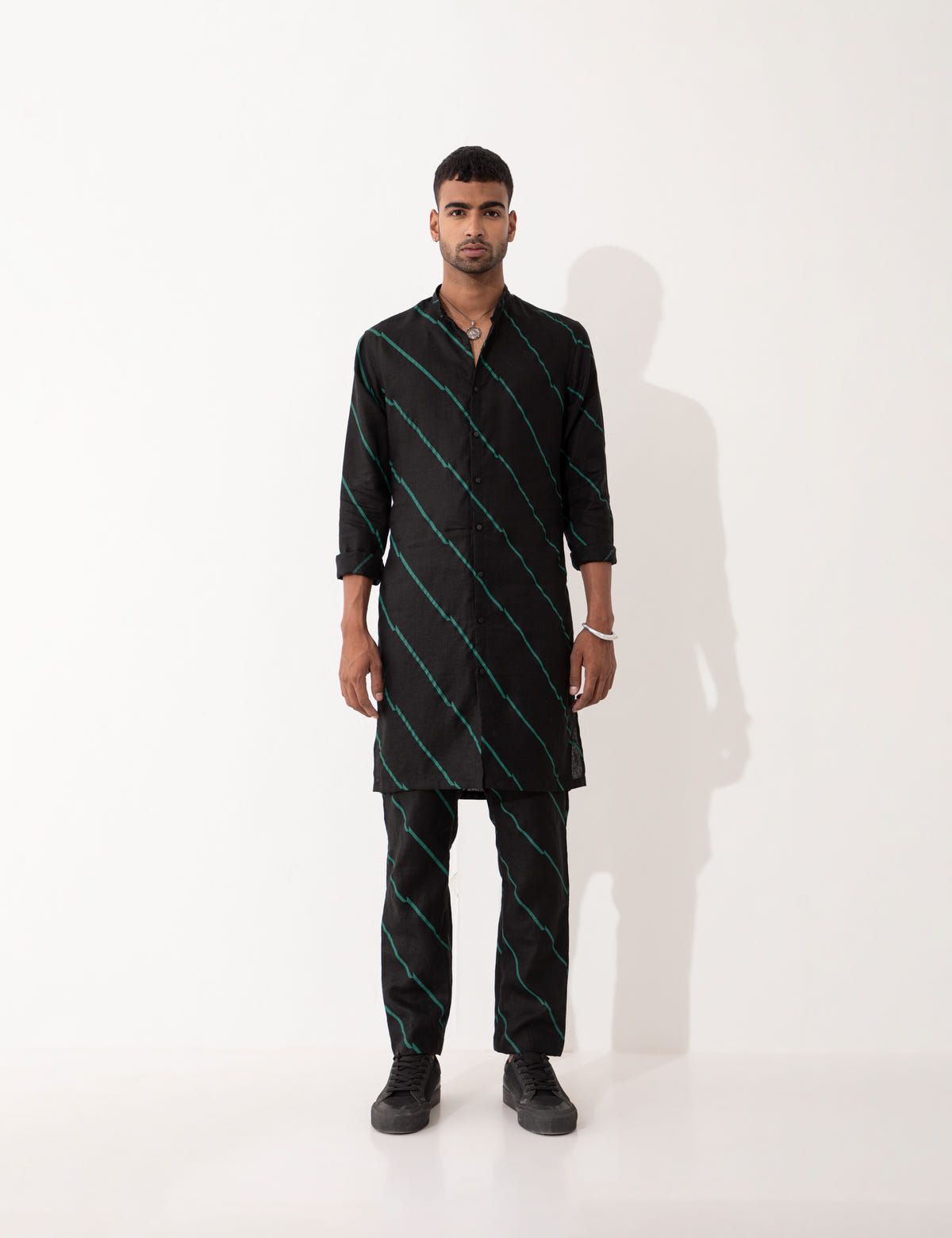 DARIS BIAS KURTA - BLACK - image 7