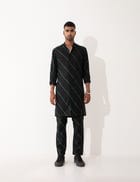 DARIS BIAS KURTA - BLACK view 7