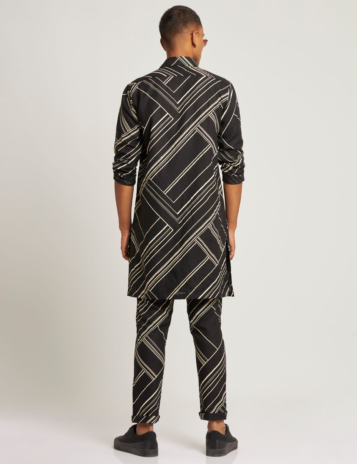 OAKWOOD KURTA TILT - BLACK - image 3