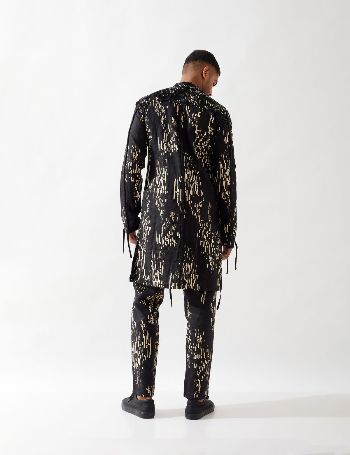 COLTON BRICKS KURTA - BLACK - image 4
