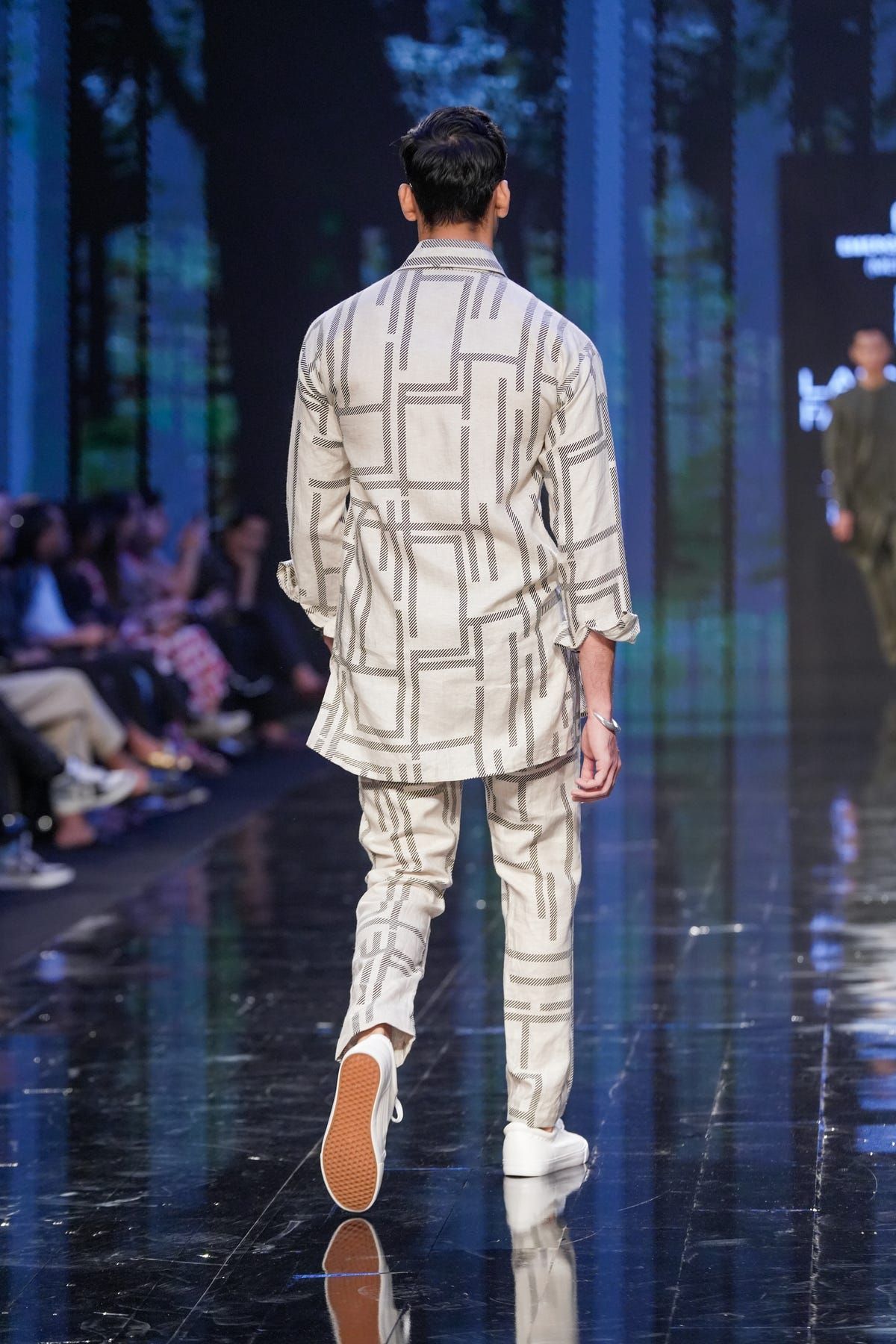 IKRA - LOOK - image 3