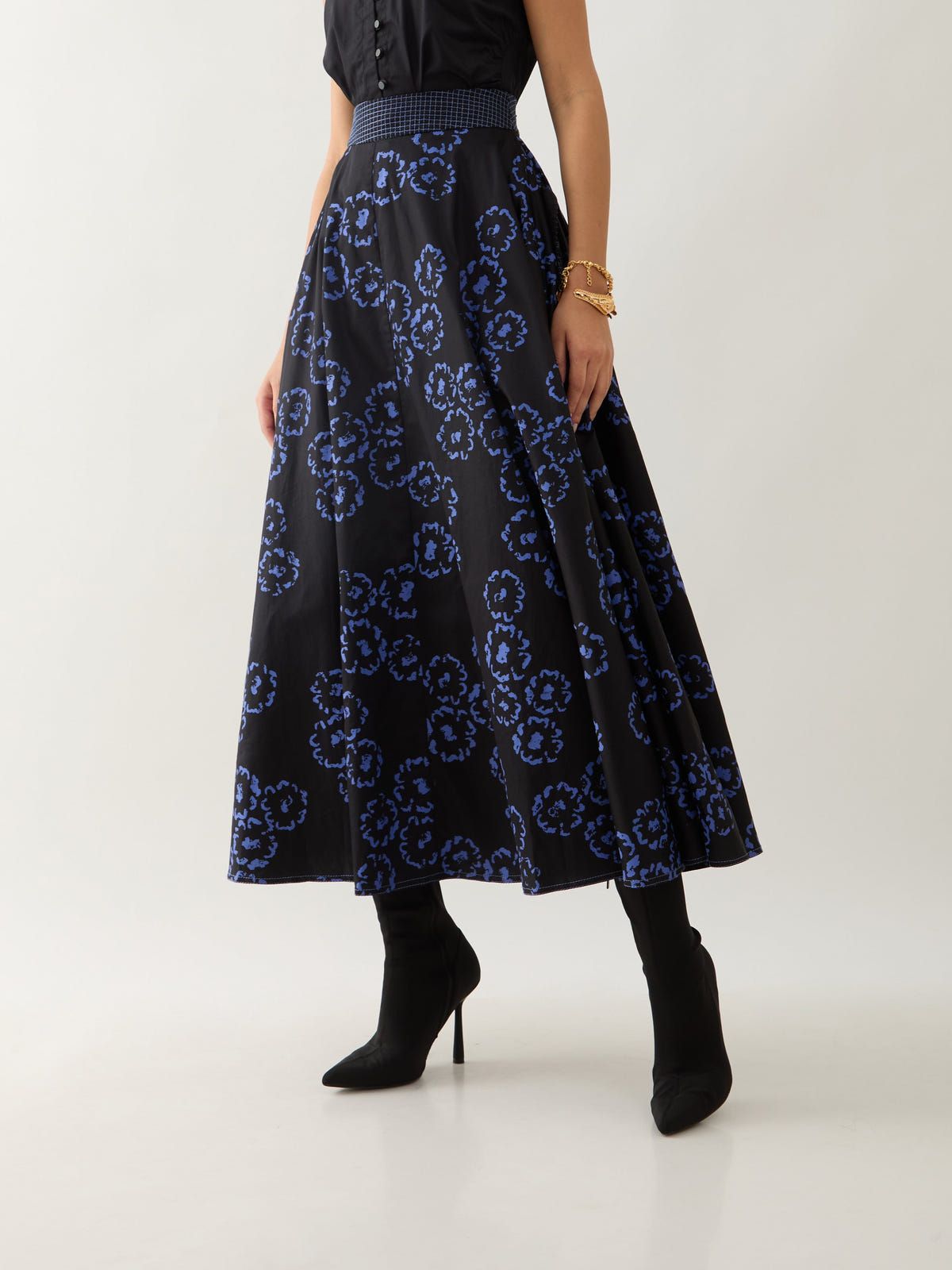 QUEEN SKIRT - BLACK - image 3