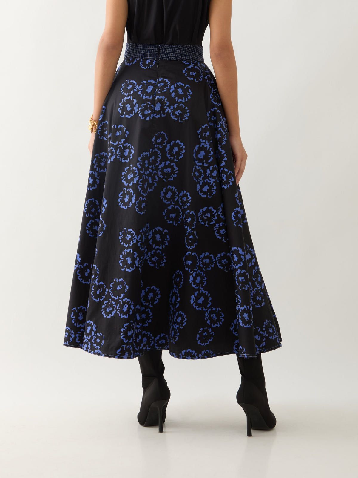 QUEEN SKIRT - BLACK - image 4