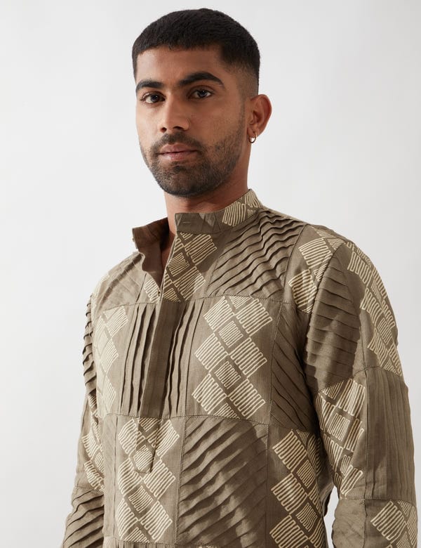 SON OF A NOBLE - SNOB — EZRA BARBED KURTA - OLIVE