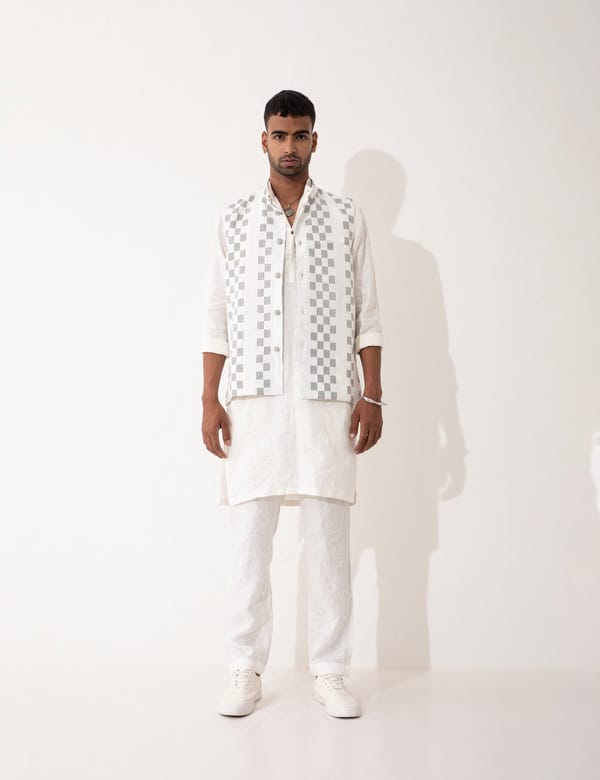 SON OF A NOBLE - SNOB — HOPSCOTCH BANDI - WHITE