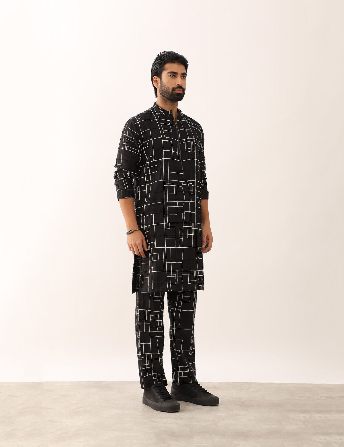 DARSH CHECKS KURTA - BLACK - image 3