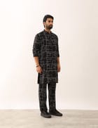 DARSH CHECKS KURTA - BLACK view 3
