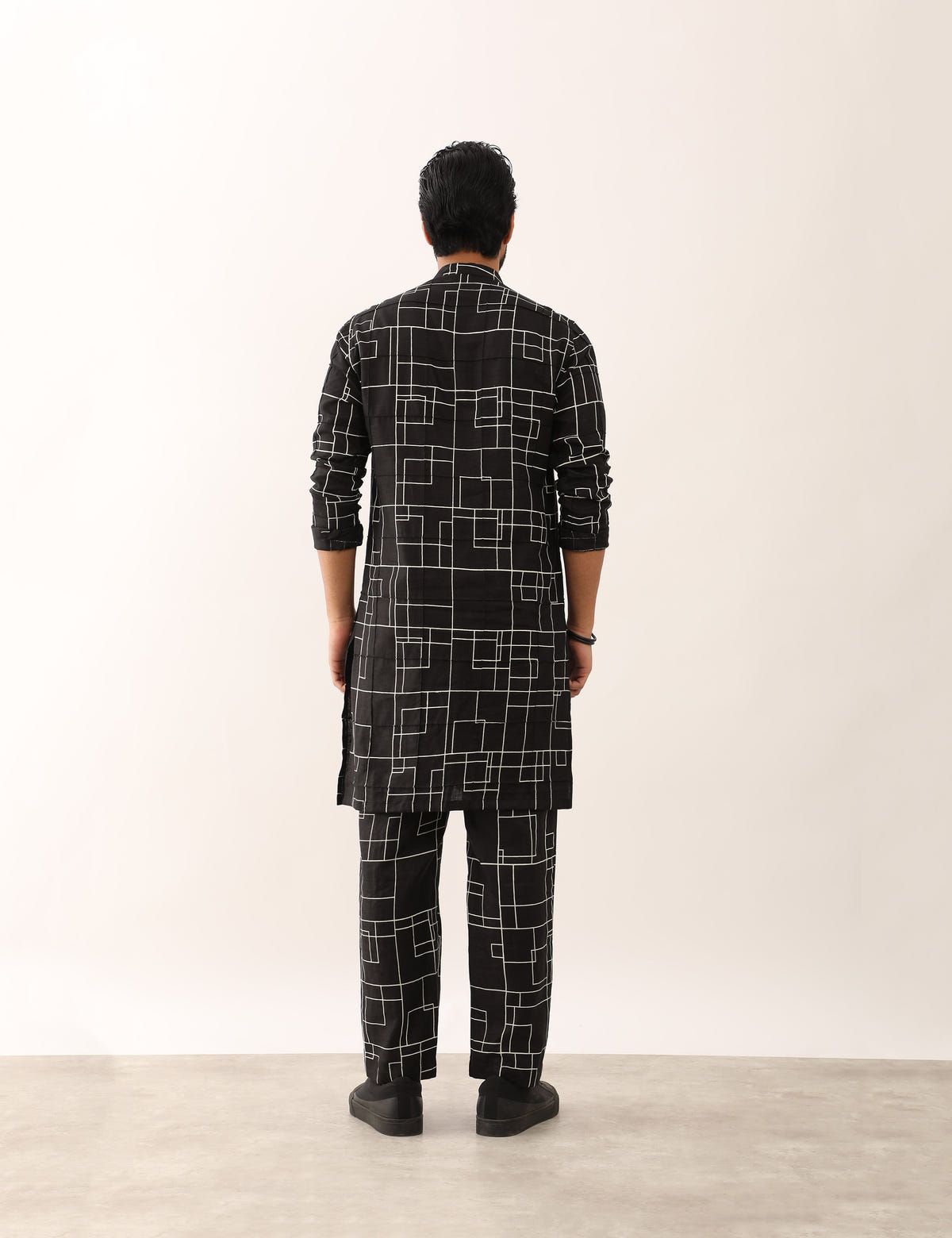 DARSH CHECKS KURTA - BLACK - image 4