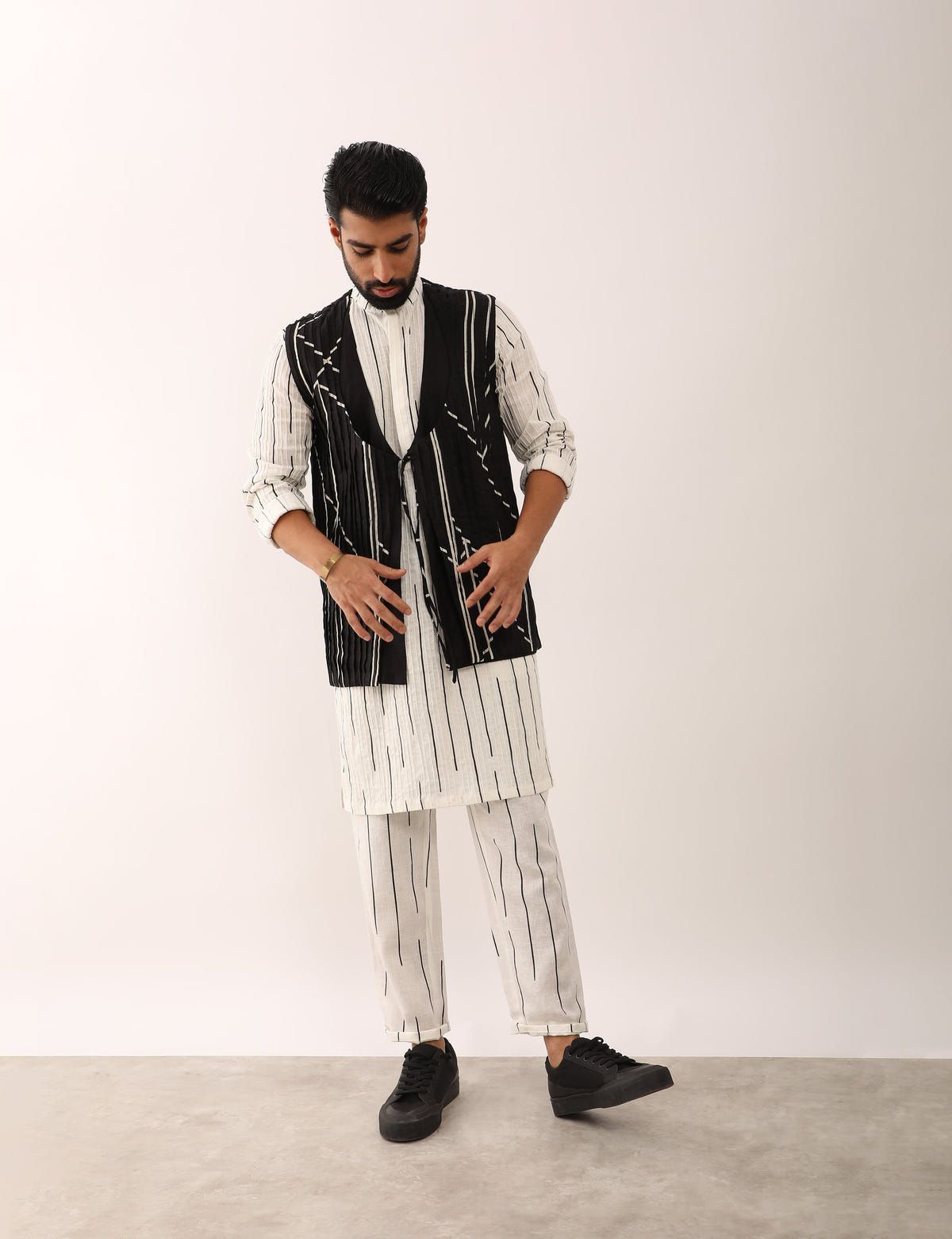 ASIM GLASS BANDI LOOK  - BLACK - image 1