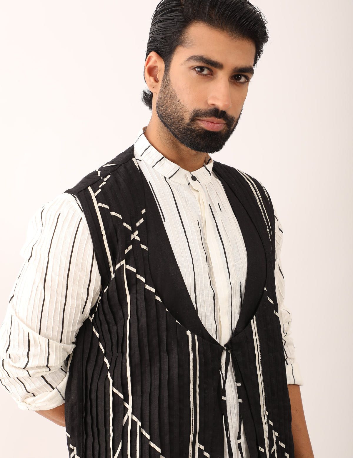 ASIM GLASS BANDI LOOK  - BLACK - image 3