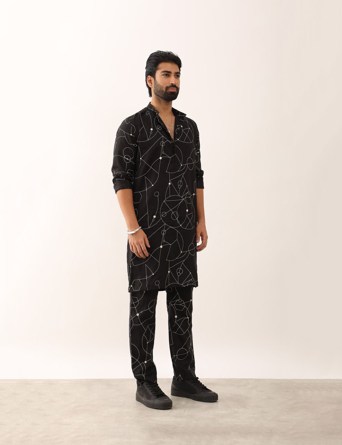 KRISH COSMOS KURTA - BLACK - image 3